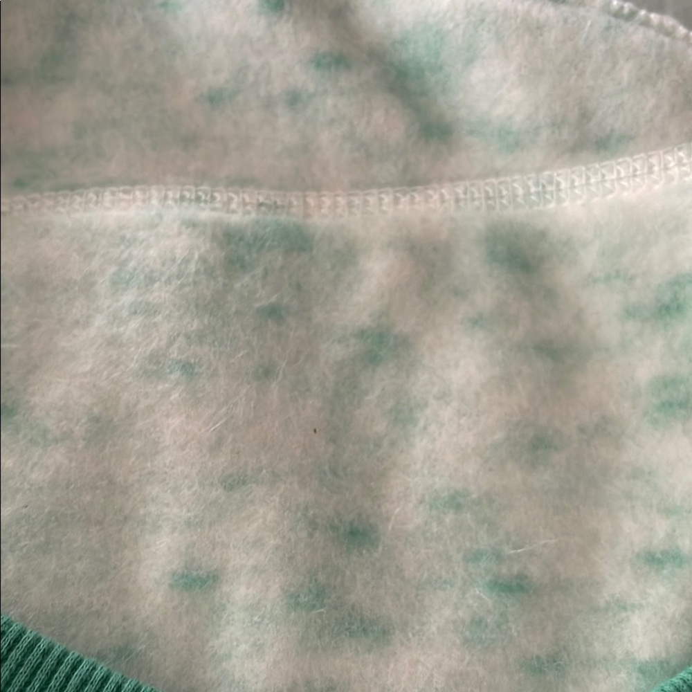 Green Dog Hoodie with Ribbed Cuffs and Soft Fleece - Picture 5 of 5